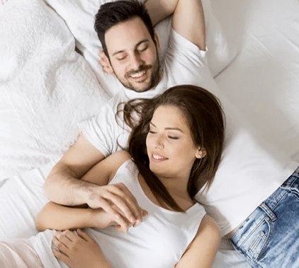 Happy couple after applying Pulsero gel